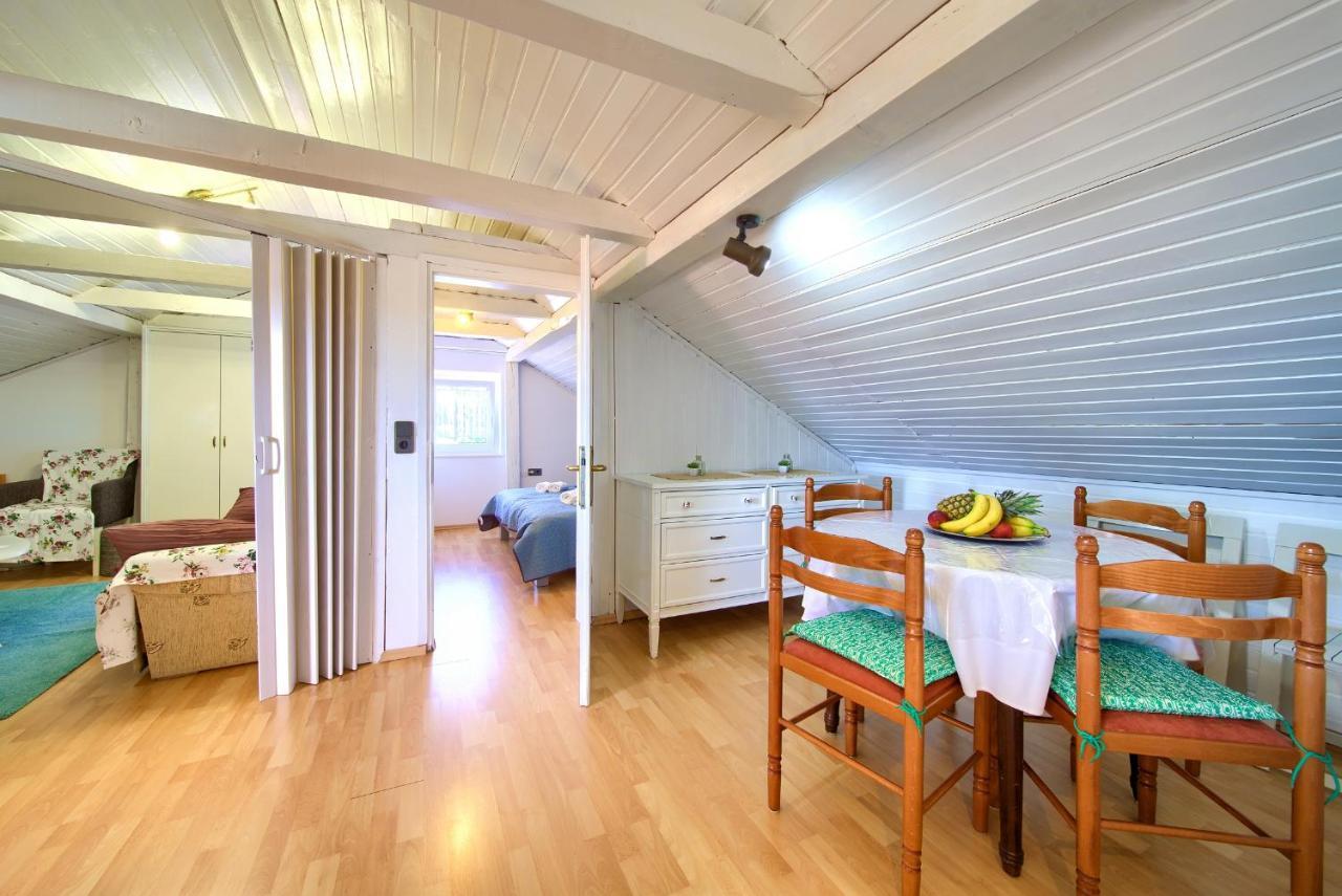 Apartment Stella Samoborska 9 *